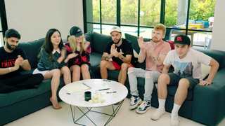 Leslie Fu feet photo thumbnail