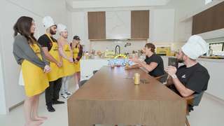 Leslie Fu feet photo thumbnail