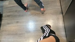 Leslie Fu feet photo thumbnail