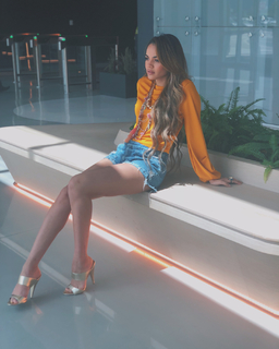 Leslie Grace feet photo 11