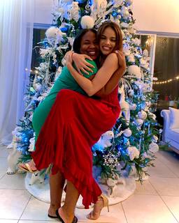 Leslie Grace feet photo 15