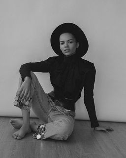 Leslie Grace feet photo 19