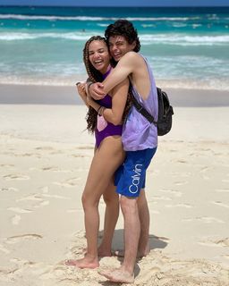 Leslie Grace feet photo 6