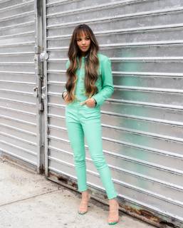 Leslie Grace feet photo 20
