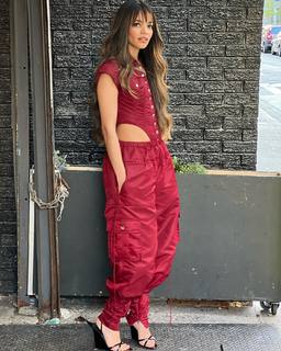 Leslie Grace feet photo 19