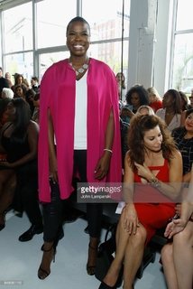 Leslie Jones feet photo 10
