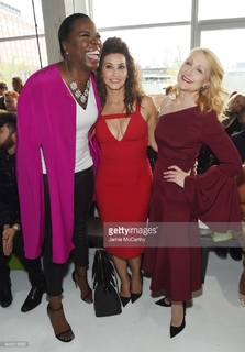Leslie Jones feet photo 9