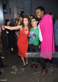 Leslie Jones feet photo 8