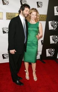 Leslie Mann feet photo thumbnail