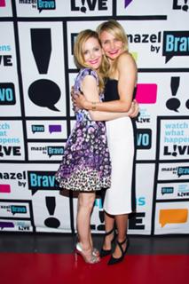 Leslie Mann feet photo thumbnail