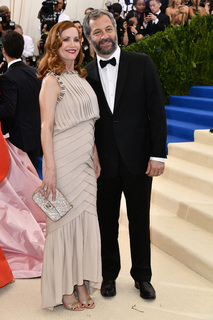 Leslie Mann feet photo thumbnail