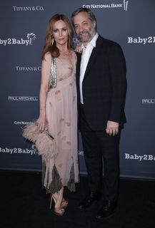 Leslie Mann feet photo thumbnail