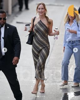Leslie Mann feet photo 6
