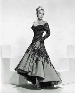 Leslie Parrish feet photo 4