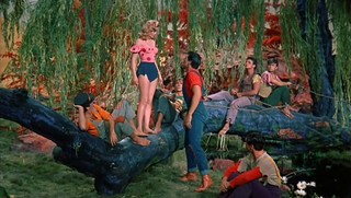 Leslie Parrish feet photo 9