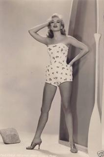 Leslie Parrish feet photo 3