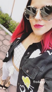Lesslie Polinesia feet photo 15