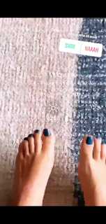 Lesslie Polinesia feet photo 3