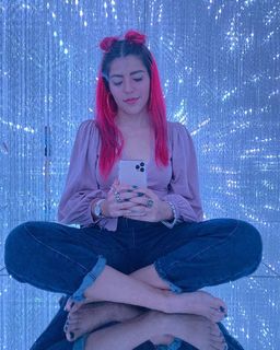 Lesslie Polinesia feet photo 4