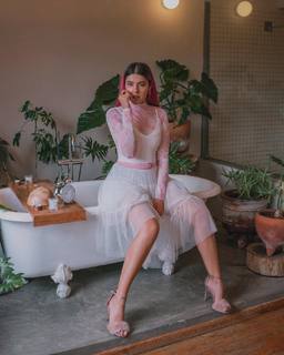 Lesslie Polinesia feet photo 16