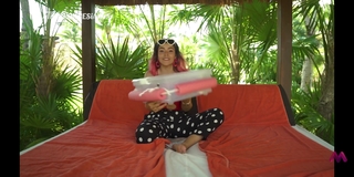 Lesslie Polinesia feet photo 3