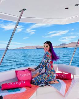 Lesslie Polinesia feet photo 2