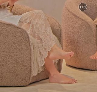 Lesslie Polinesia feet photo 8