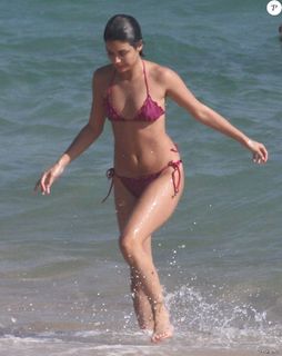 Letícia Almeida feet photo 13