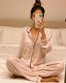 Letícia Almeida feet photo 10