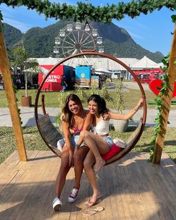 Letícia Almeida feet photo 19