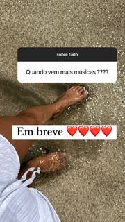 Letícia Almeida feet photo 4