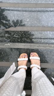Letícia Almeida feet photo 13