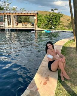 Letícia Almeida feet photo 19