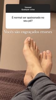 Letícia Almeida feet photo 4