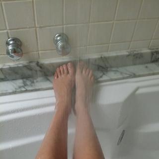 Letícia Birkheuer feet photo 6