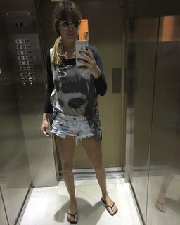 Letícia Birkheuer feet photo 4