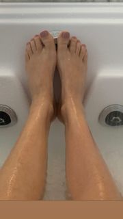 Letícia Birkheuer feet photo 16