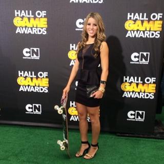 Letícia Bufoni feet photo thumbnail