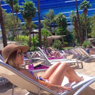 Letícia Bufoni feet photo thumbnail