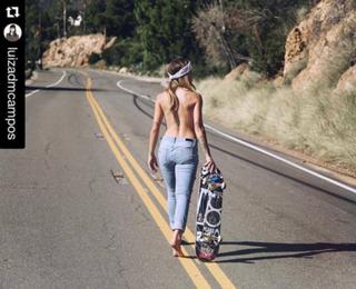 Letícia Bufoni feet photo thumbnail