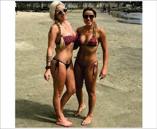 Letícia Bufoni feet photo thumbnail