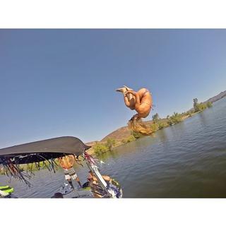 Letícia Bufoni feet photo thumbnail