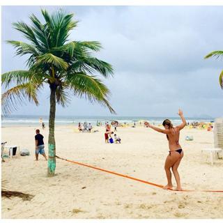 Letícia Bufoni feet photo thumbnail