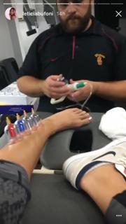 Letícia Bufoni feet photo thumbnail