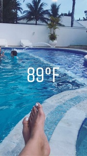 Letícia Bufoni feet photo thumbnail