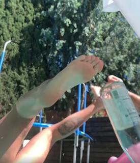 Letícia Bufoni feet photo thumbnail