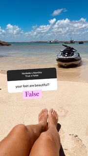 Letícia Bufoni feet photo thumbnail