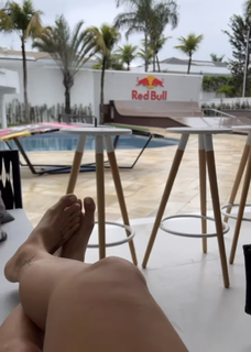 Letícia Bufoni feet photo thumbnail