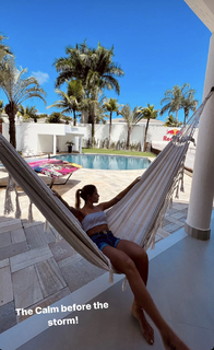 Letícia Bufoni feet photo thumbnail