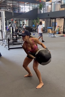 Letícia Bufoni feet photo thumbnail